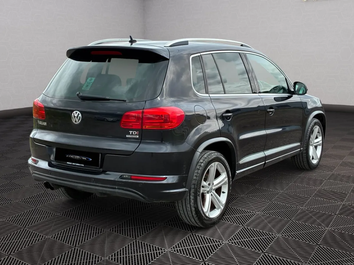 Volkswagen Tiguan R-Line - Image 6