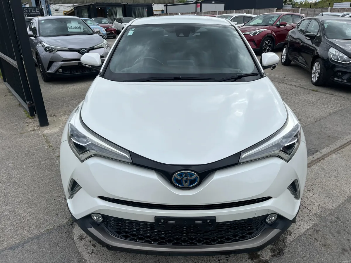 TOYOTA C-HR 2017, 1.8 HYBRID AUTO LOW KM HIGH SPEC - Image 2