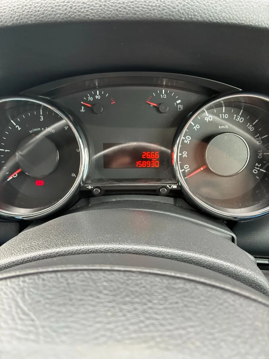 Peugeot 3008 2011 - Image 2