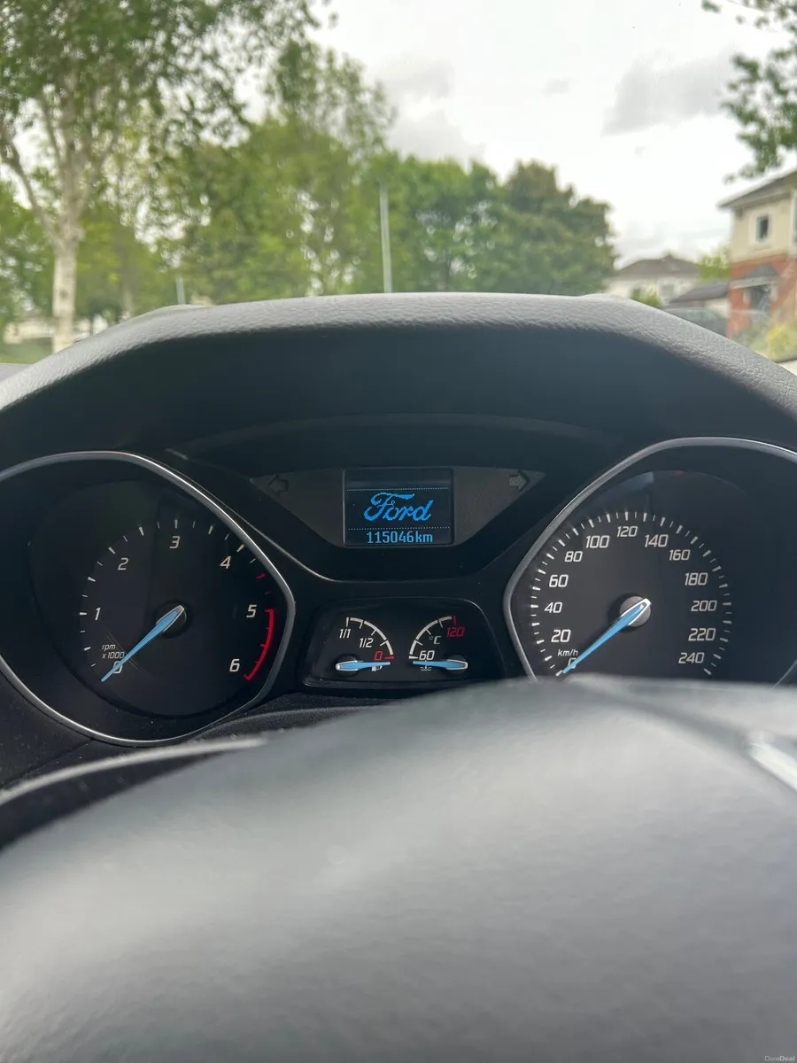 Ford Focus 2014 - Image 2