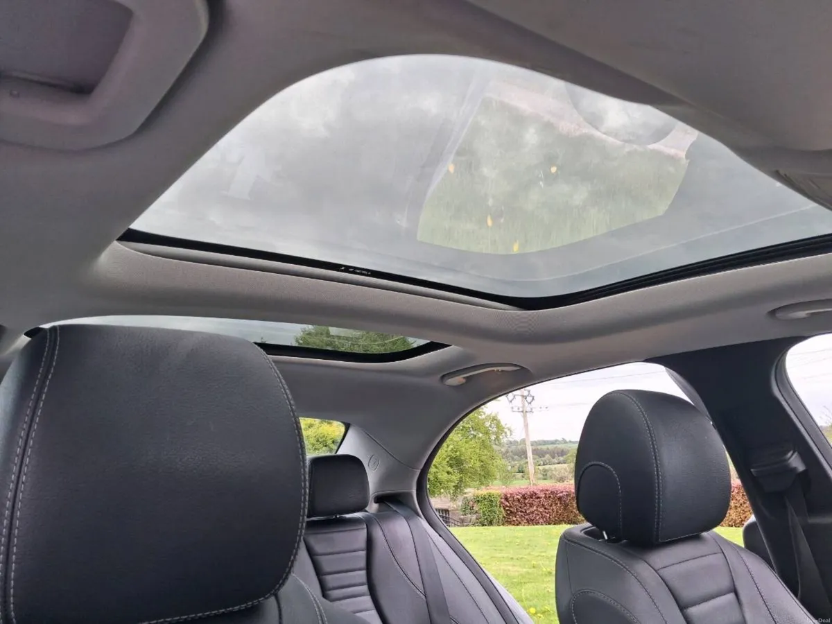Mercedes Benz E220 D SE Premium. - Image 6