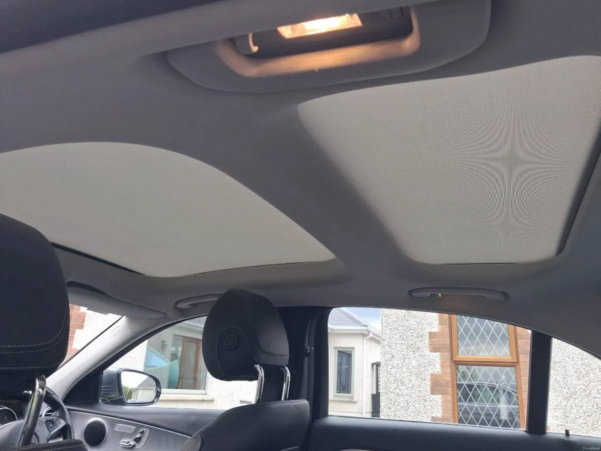 Mercedes Benz E220 D SE Premium. - Image 5