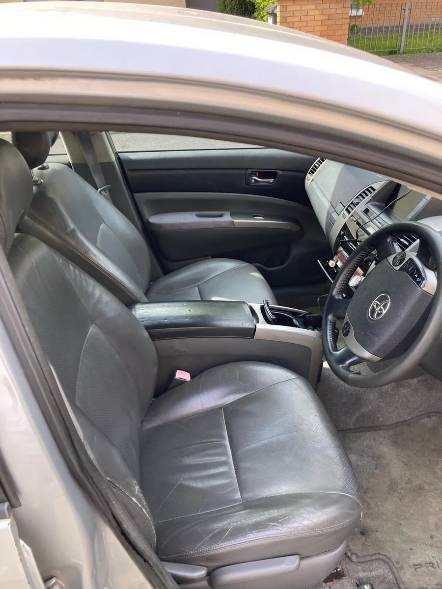 car - Image 2