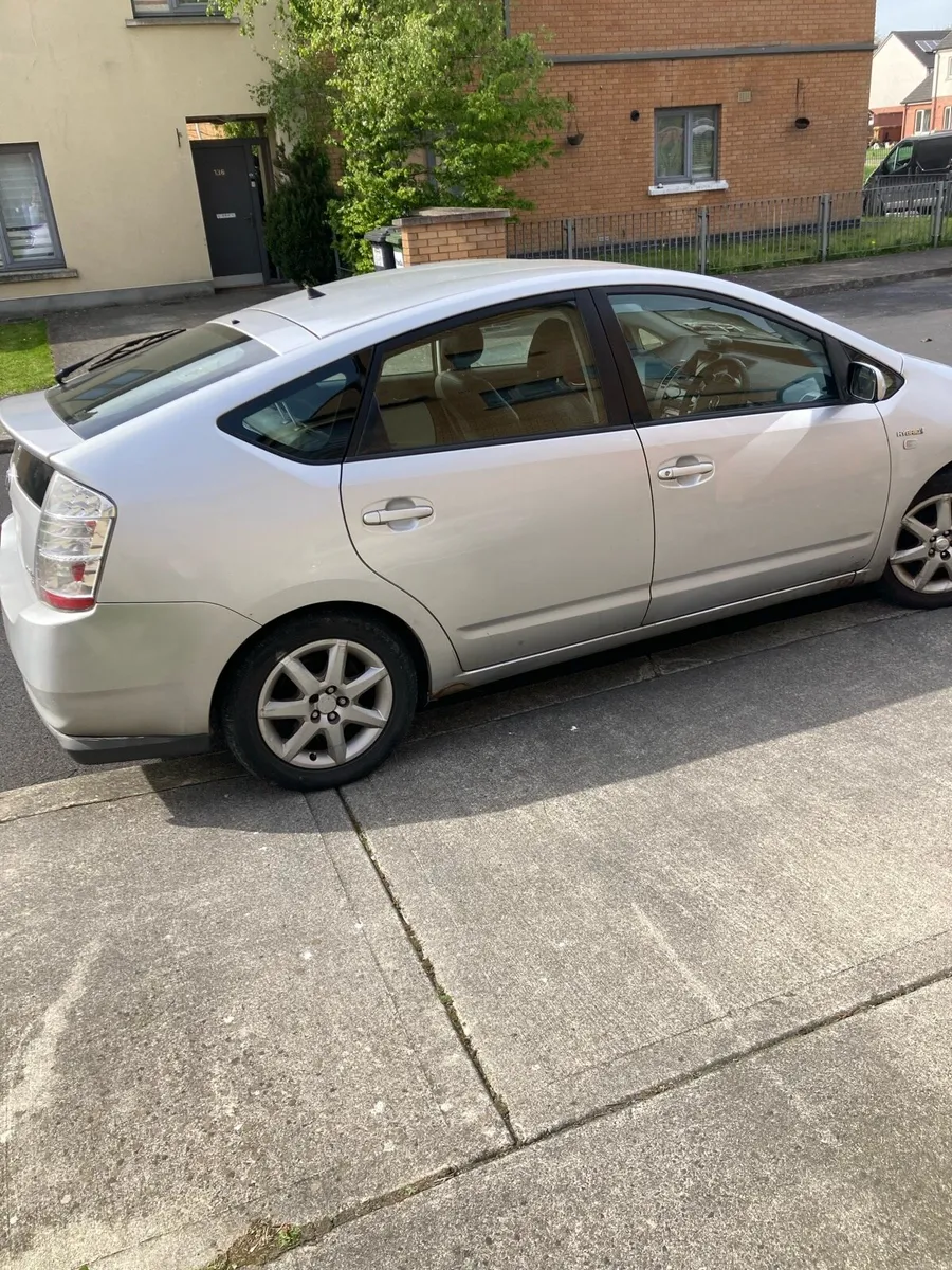 car - Image 4