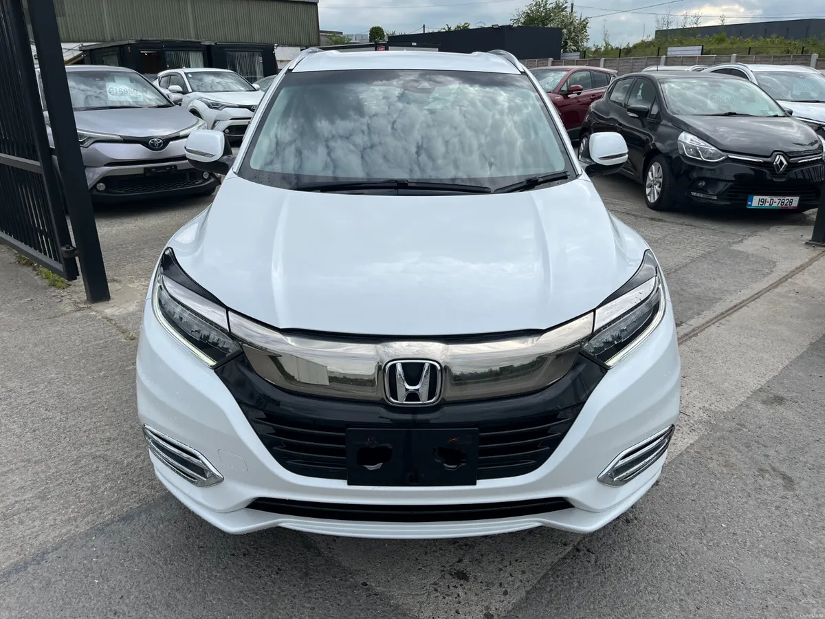 HONDA VEZEL 2020, 1.5 HYBRID AUTO VERY LOW KMS - Image 2