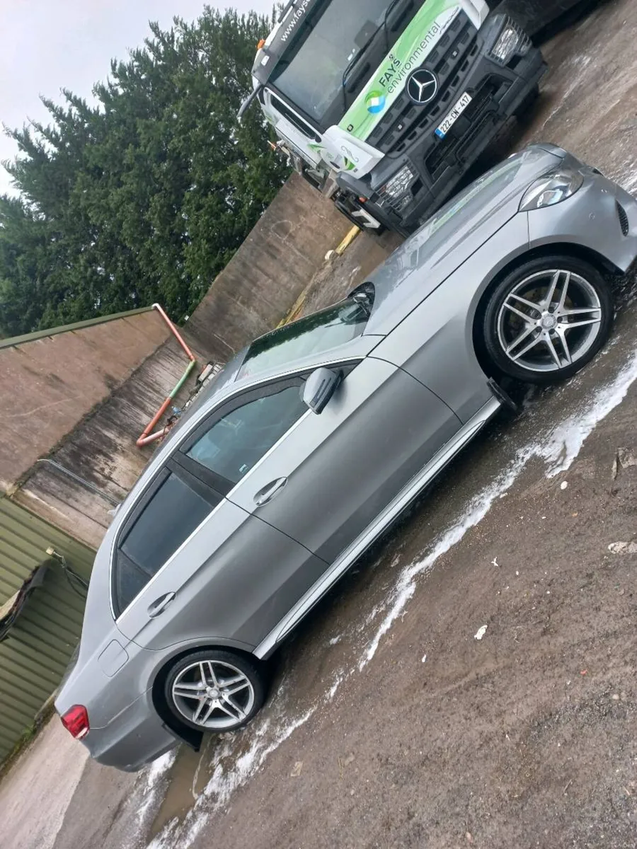 Mercedes Benz E250 AMG - Image 3
