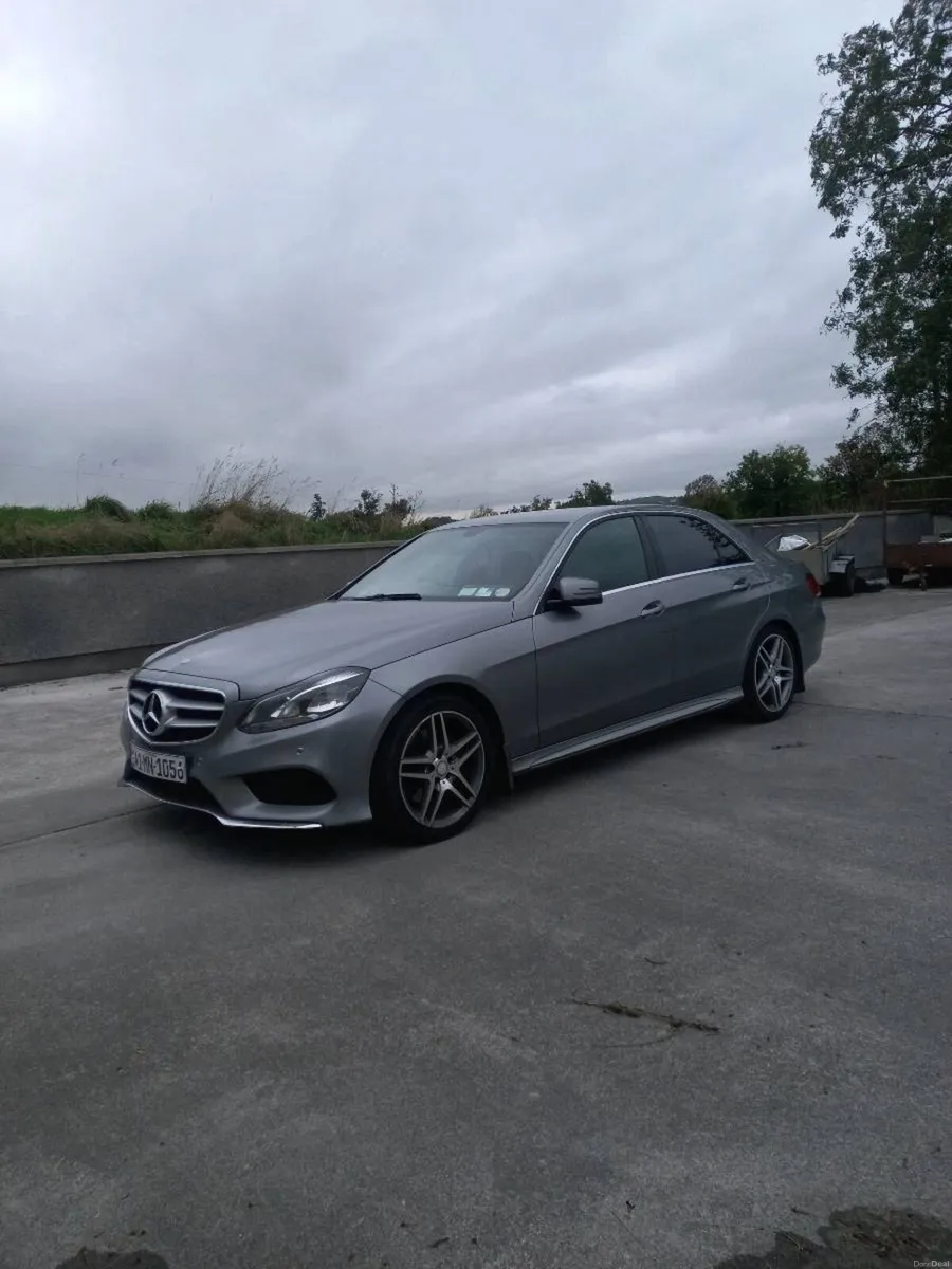 Mercedes Benz E250 AMG - Image 4
