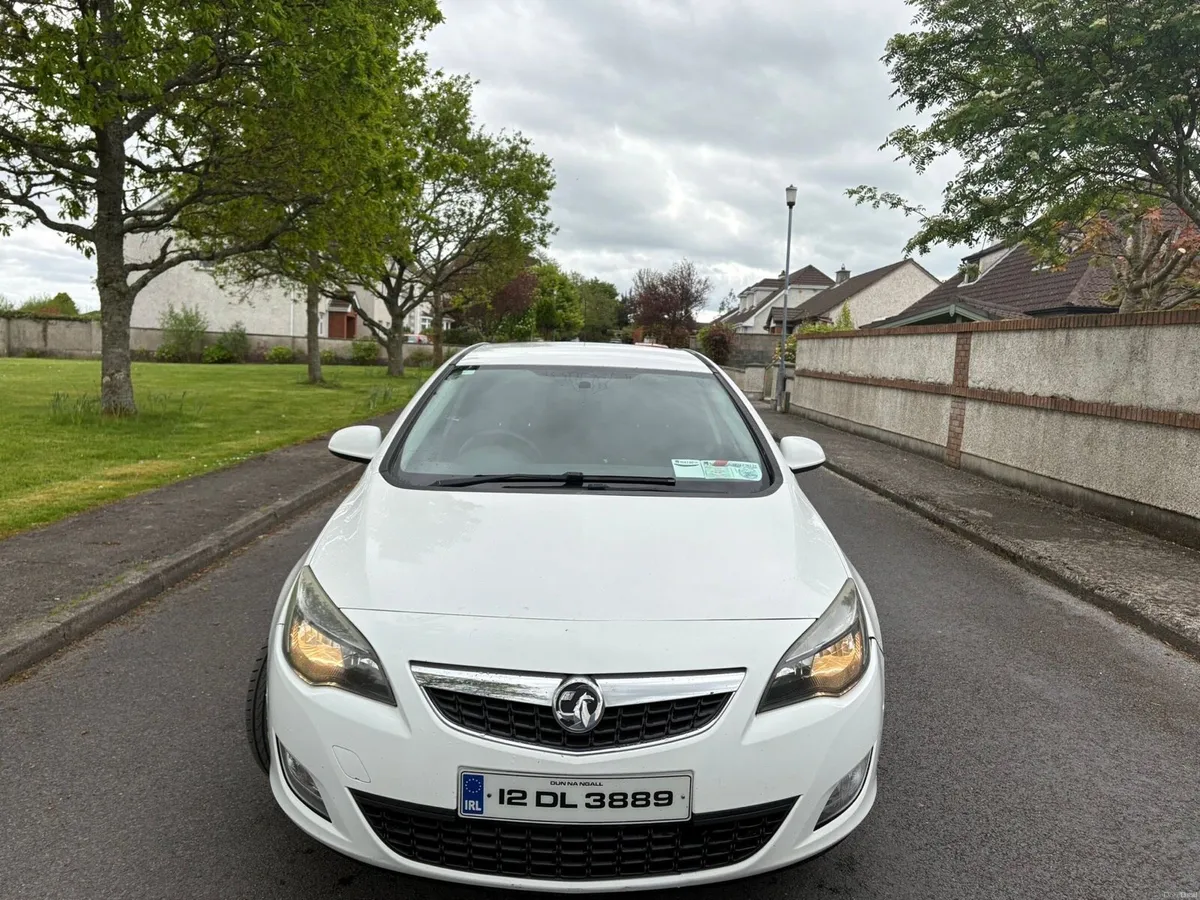 2012 Vauxhall Astra Hatchback 1.7 Diesel NCT&TAX. - Image 2