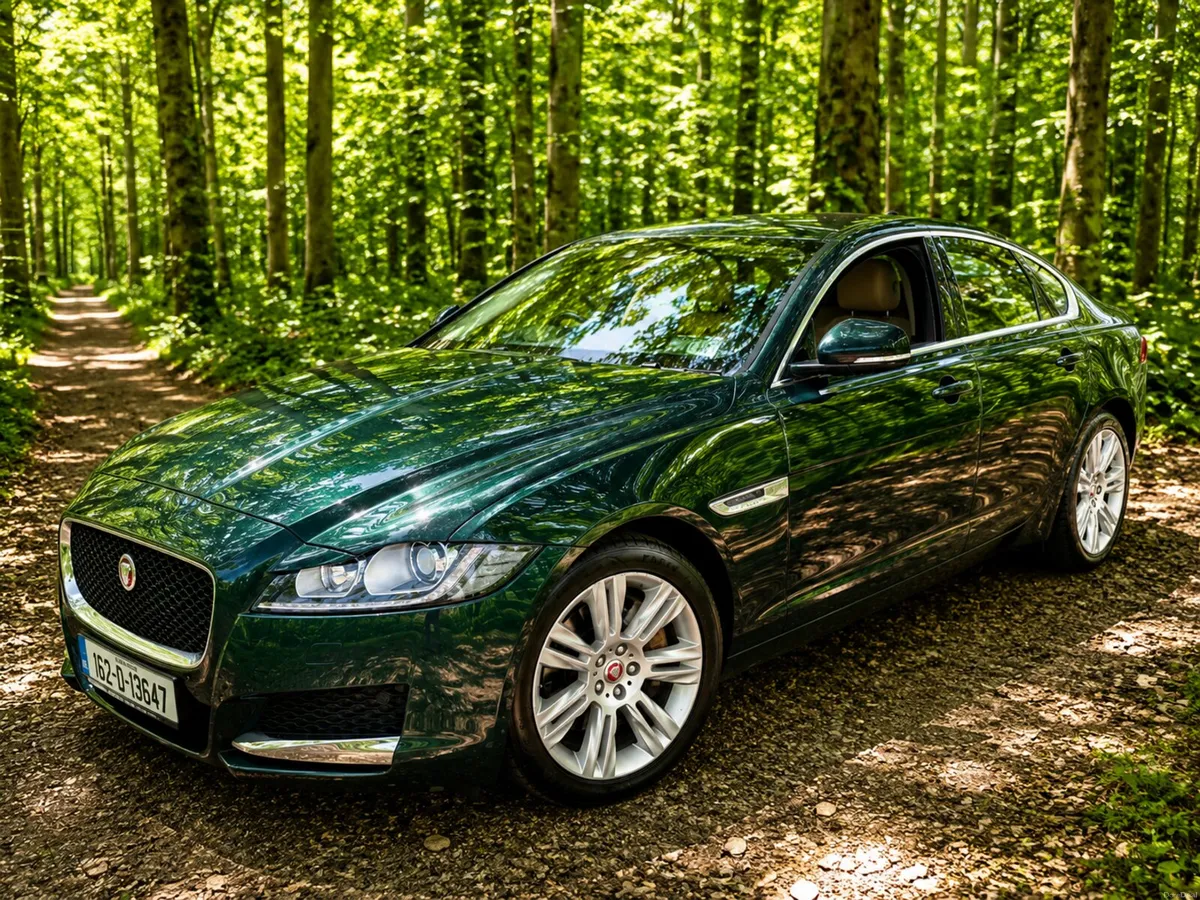 Jaguar XF 2016 Portfolio Diesel Sunroof - Image 2