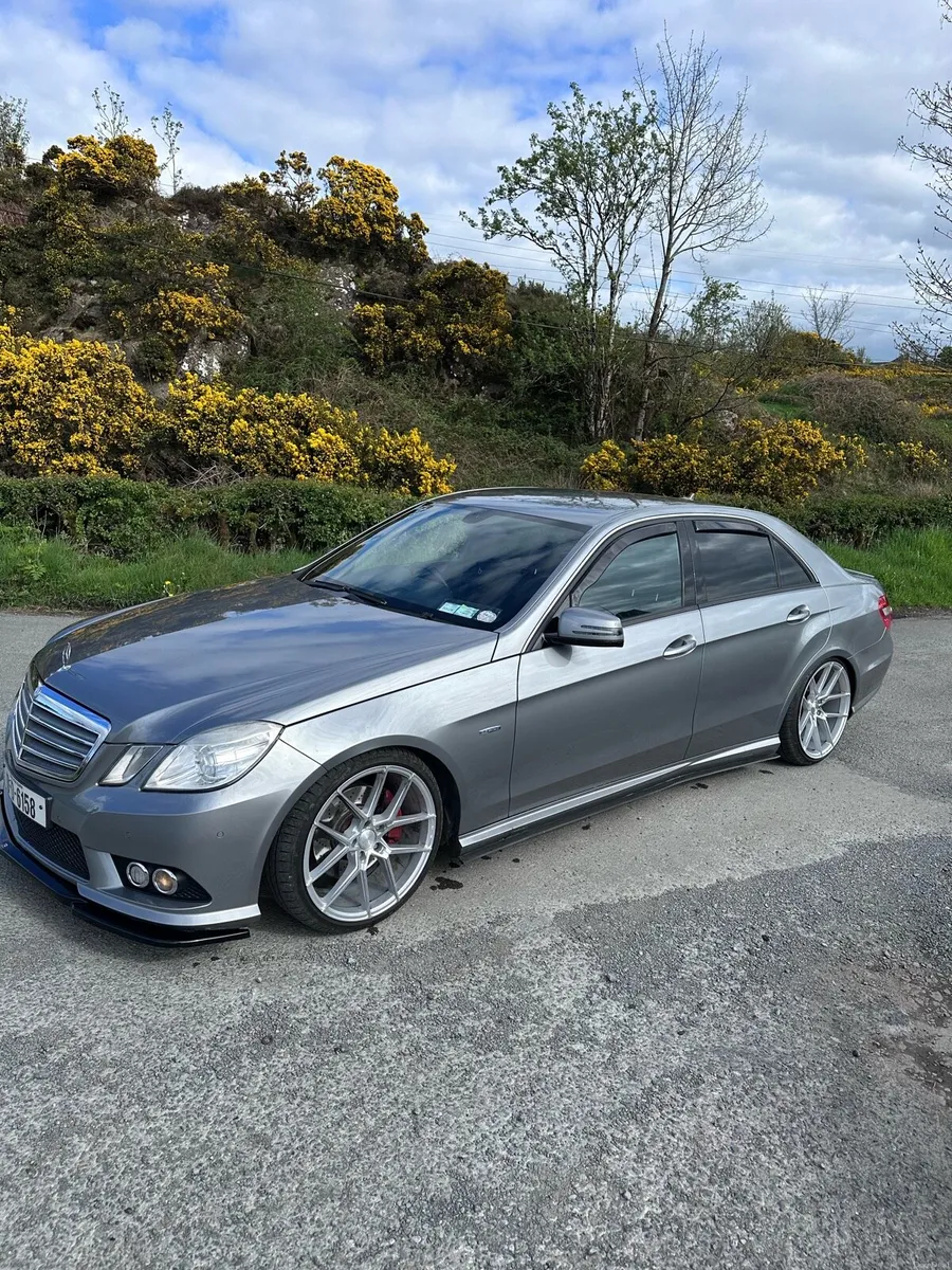 Mercedes e200 - Image 4