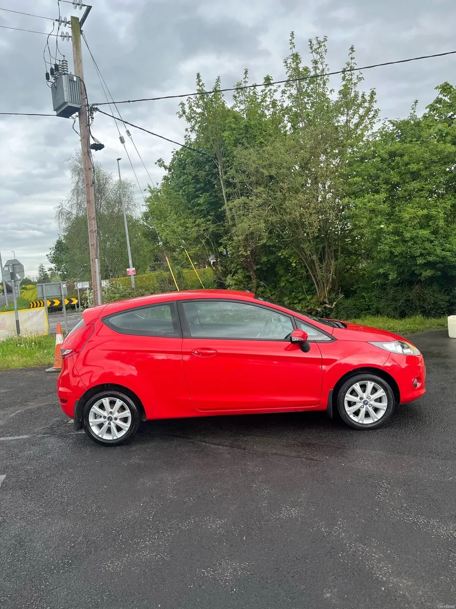Ford fiesta - Image 2