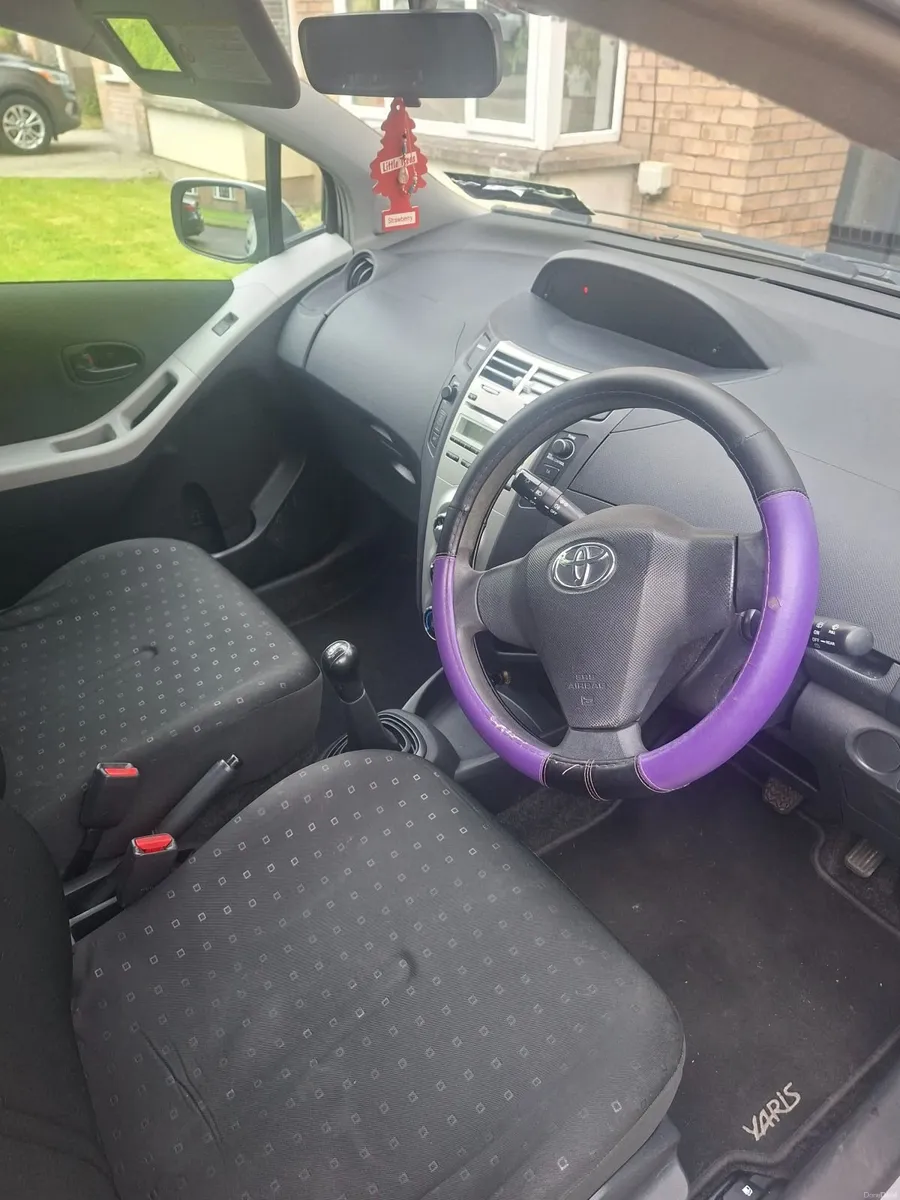Toyota Yaris 2009 - Image 3