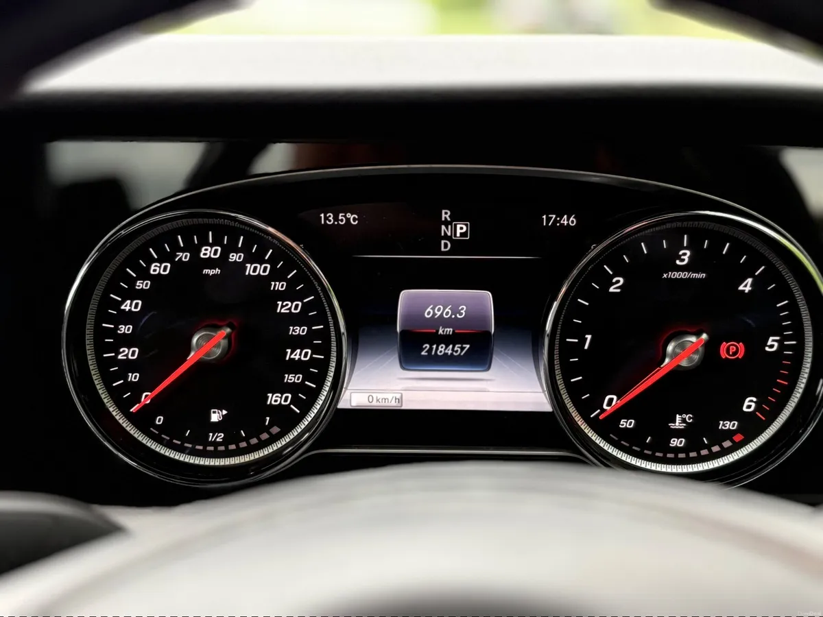 Mercedes-Benz E-Class 2016 - Image 1