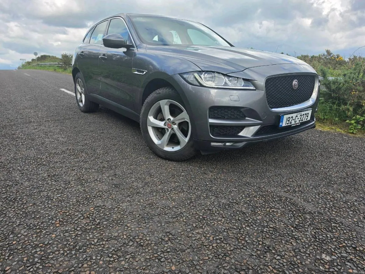 Jaguar F Pace - Image 2