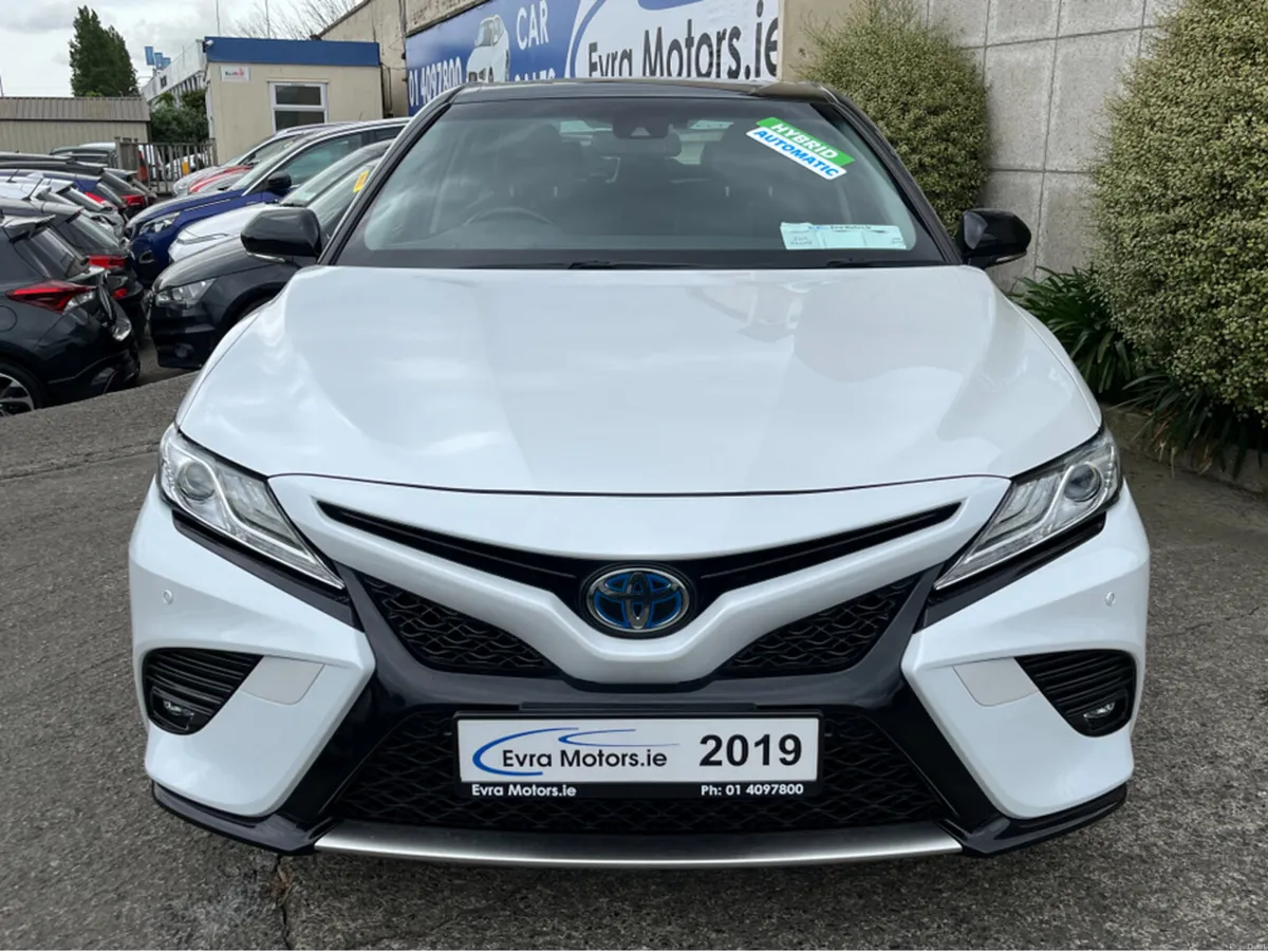 Toyota Camry WS AUTOMATIC HYBRID 2.5 PETROL //HEAD - Image 3