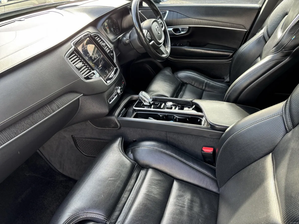 Volvo XC90 INSCRIPTION PRO B5 AWD 5DR AUTO - Image 3