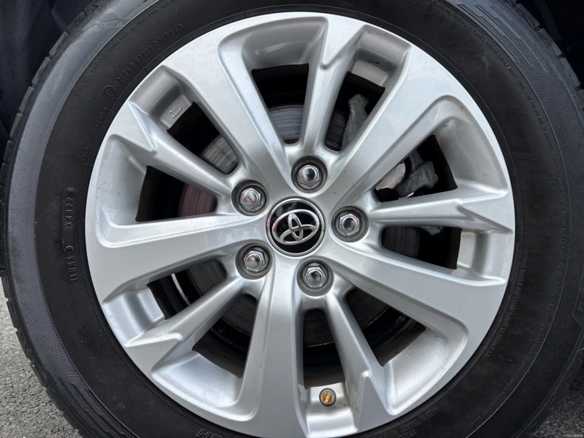 Toyota Yaris Cross CR LUNA 4DR AUTO - Image 5