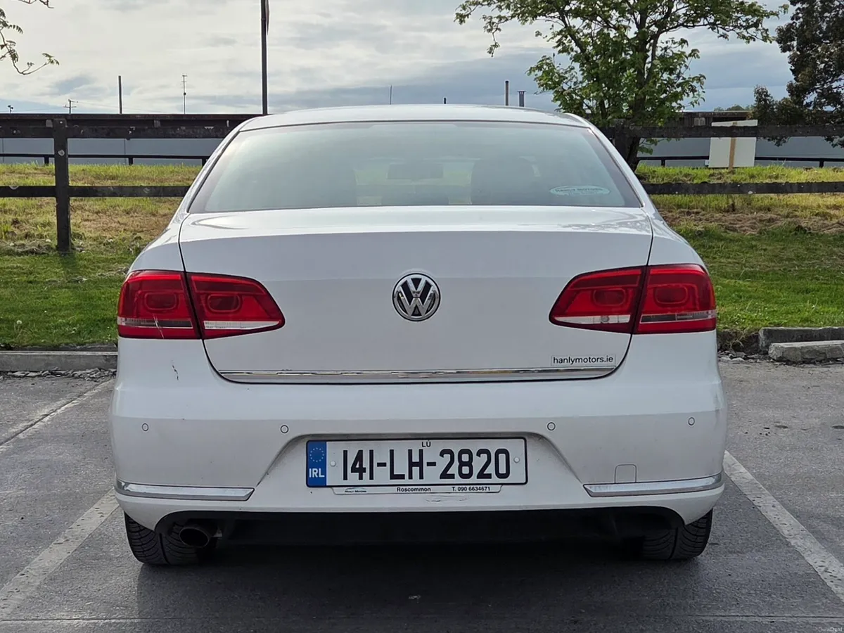 Volkswagen Passat Highline 1.6TDI 6 Speed Manual - Image 4