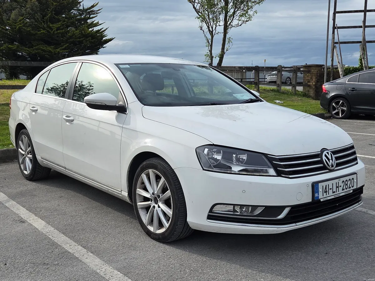 Volkswagen Passat Highline 1.6TDI 6 Speed Manual - Image 2