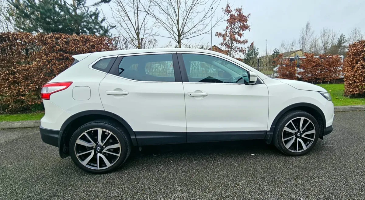 Nissan Qashqai 2015 with brand new nct - Image 4