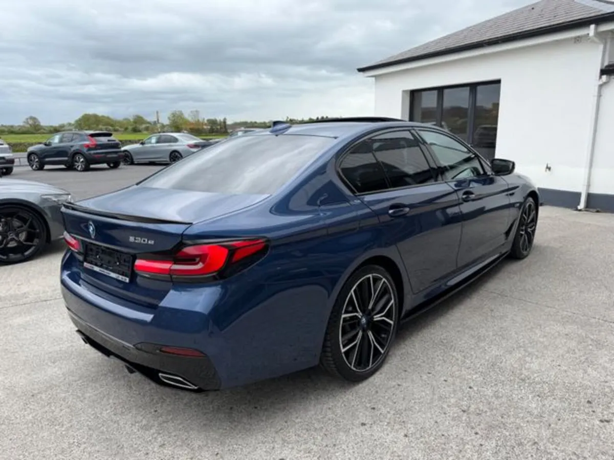 BMW 5-Series 530E M SPORT PRO+TECH+COMFORT PACKS - Image 4