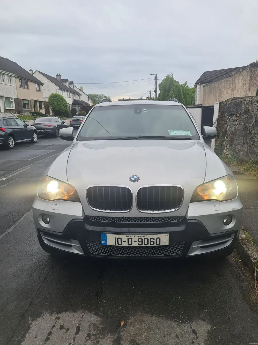 BMW X5 2010 - Image 1