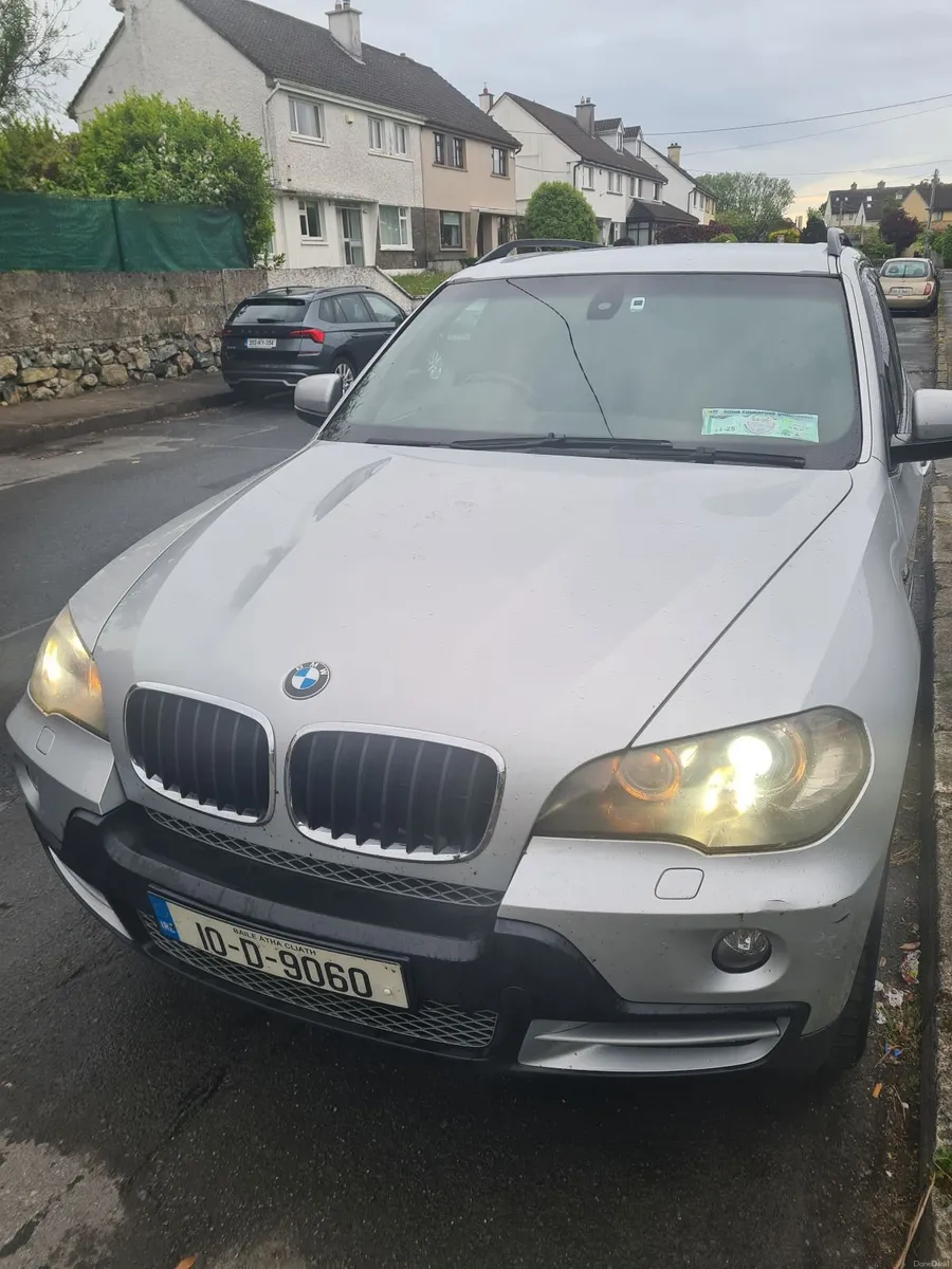BMW X5 2010 - Image 2