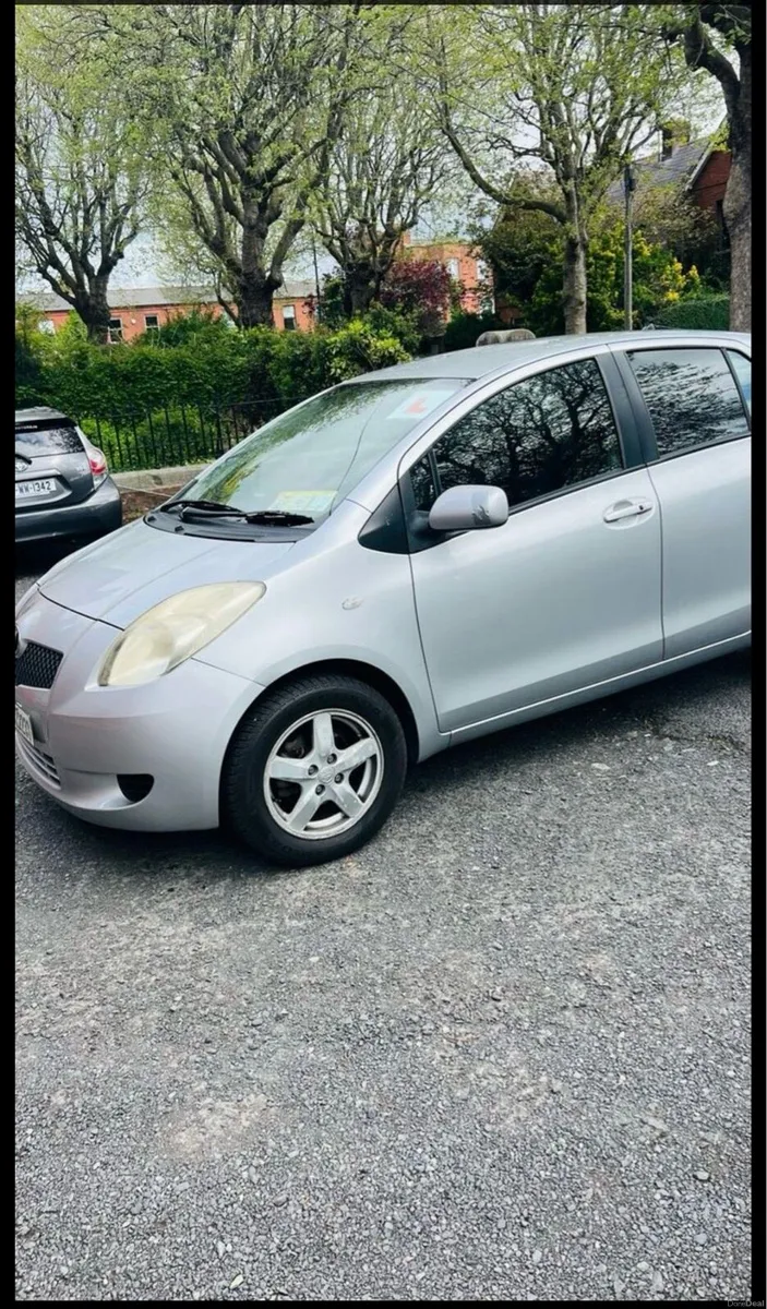 Toyota vitz - Image 2