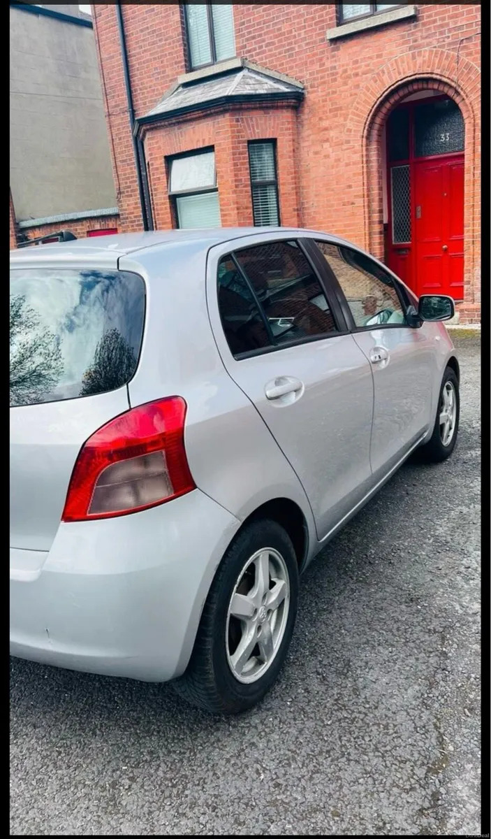 Toyota vitz - Image 3