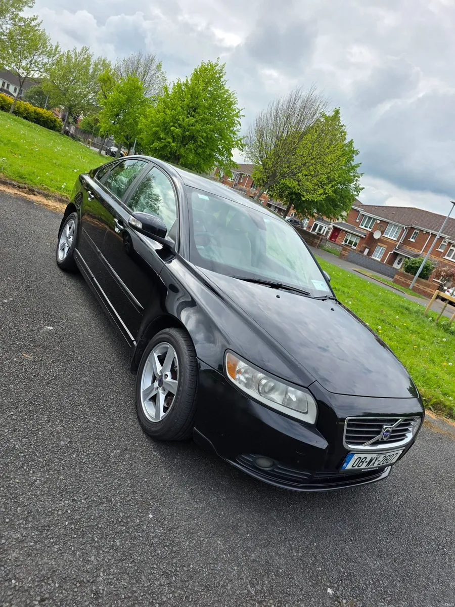 Volvo S40 2008 - Image 1
