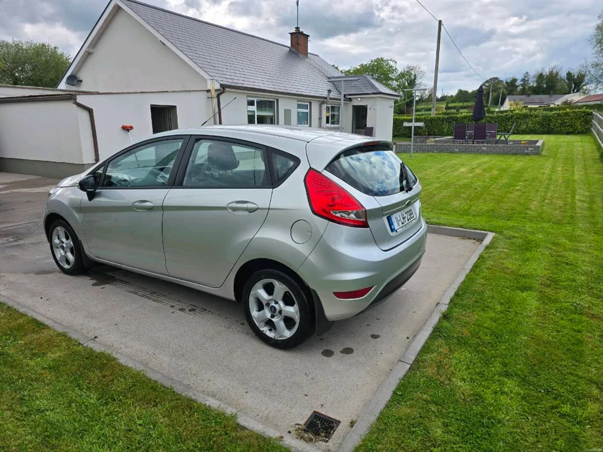 Ford fiesta - Image 4