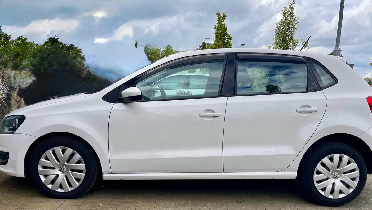 2013 Volskswagen Polo 1.2 automatic 70K km Petrol - Image 1