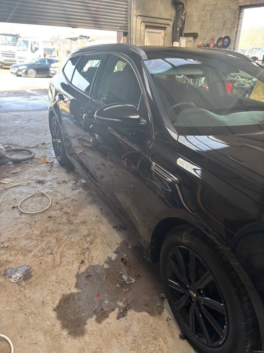 Kia Optima 2019 - Image 2