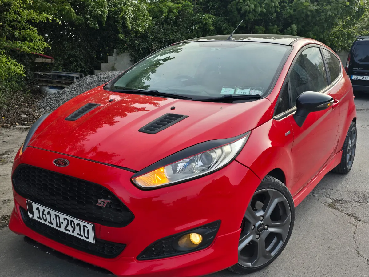 €5900 Ford Fiesta 2016 petrol 1.0L ⛽️ €5900 - Image 4