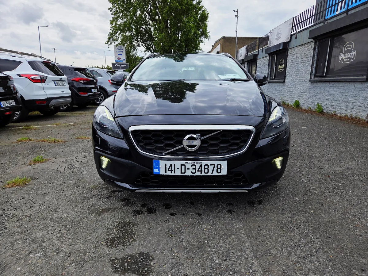 141 VOLVO V40 CROSS Automatic Warranty New NCT Cle - Image 2