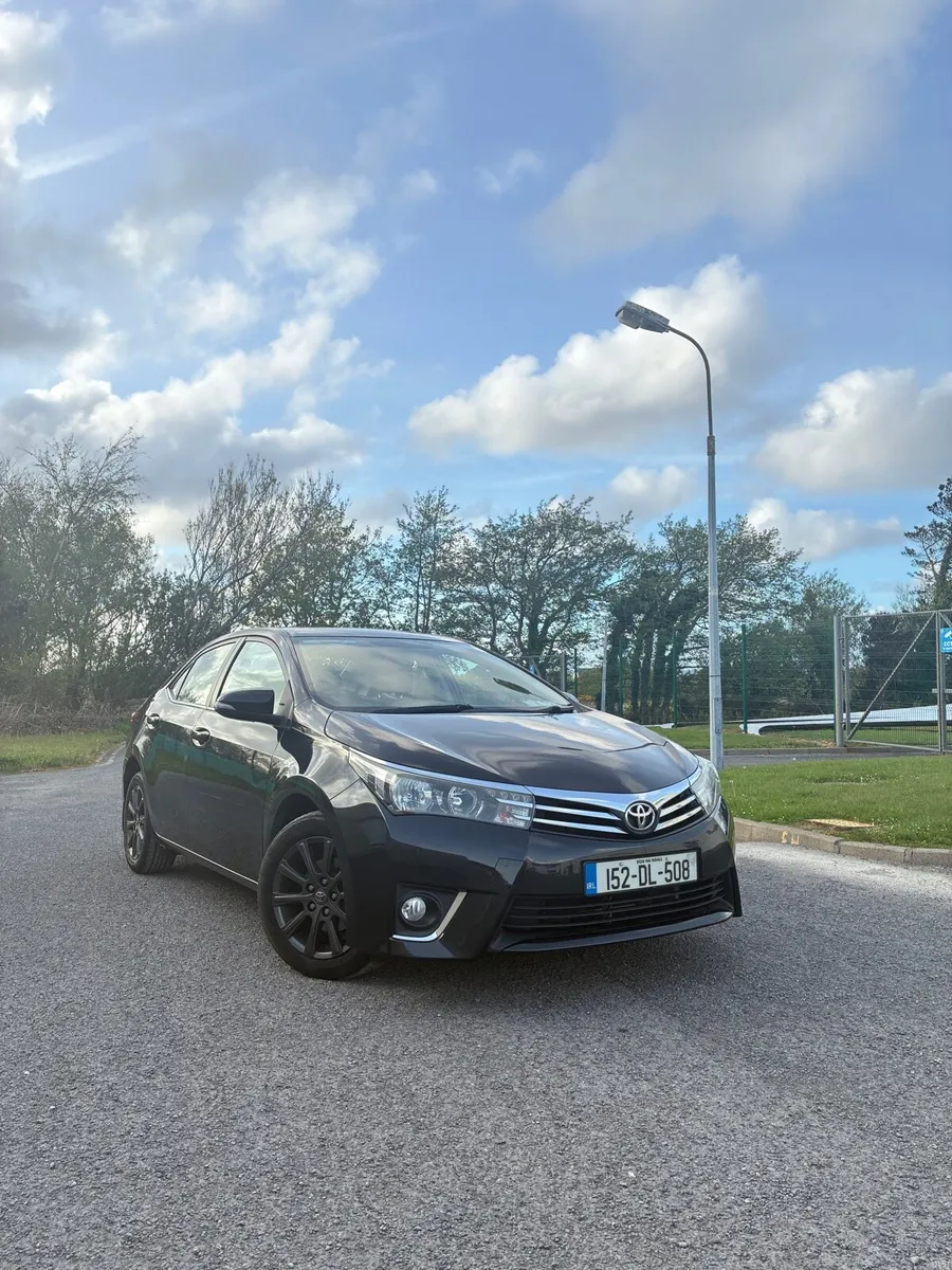 Toyota Corolla 1.4D Saloon - Image 1