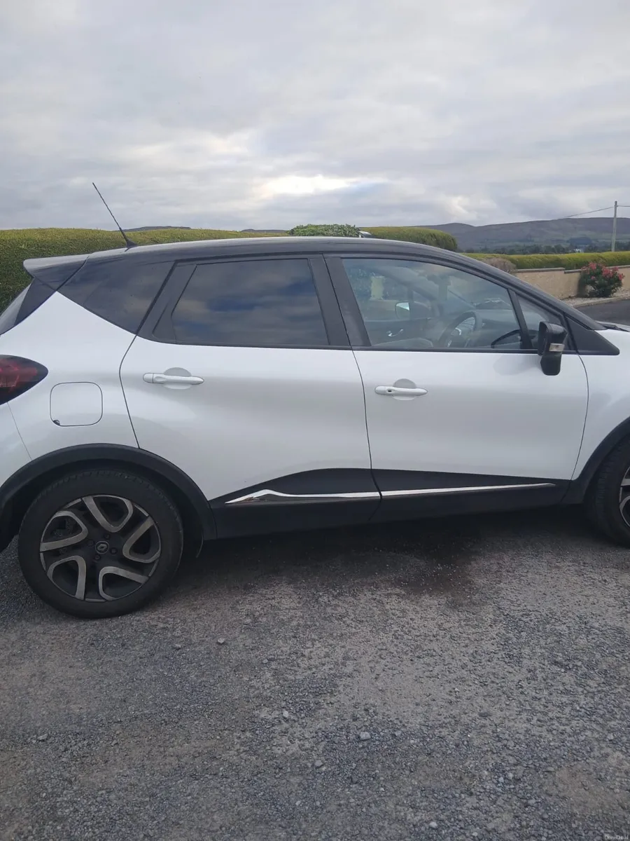 Car - Image 2