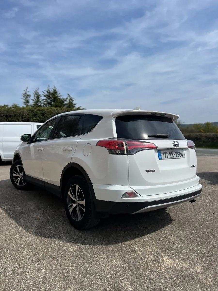 Toyota RAV4 2017 - Image 5