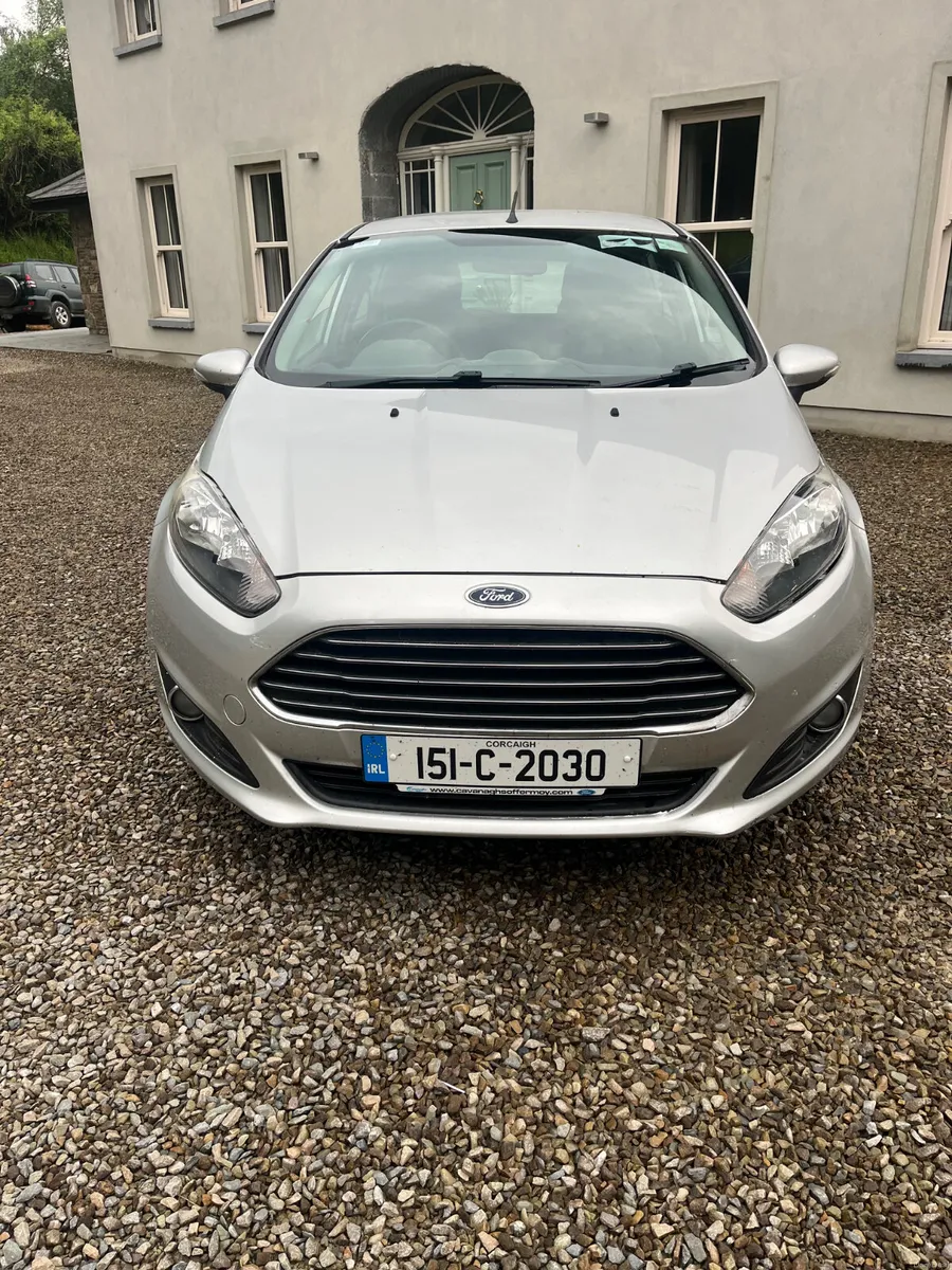 Ford Fiesta 2015 - Image 2