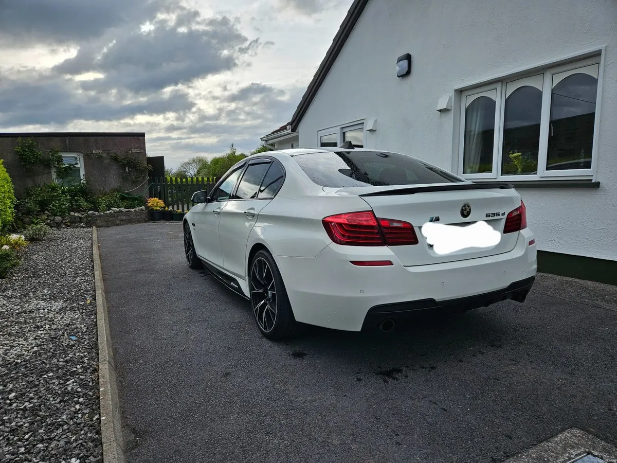 BMW 5-Series 2014 - Image 4