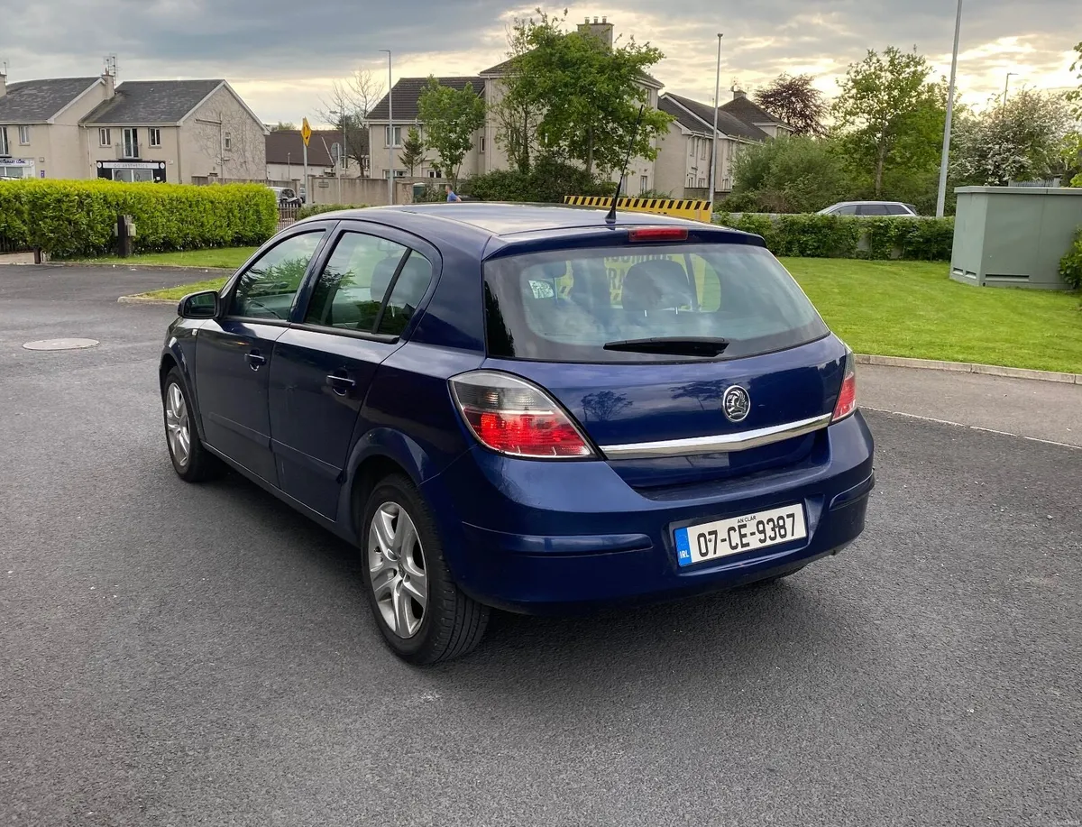 07 Astra, Diesel, Nct 02.27 & Tax 10.26. €1350 Ono - Image 4
