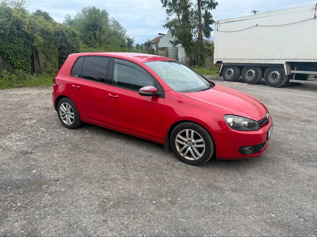 Volkswagen Golf 2012 - Image 1
