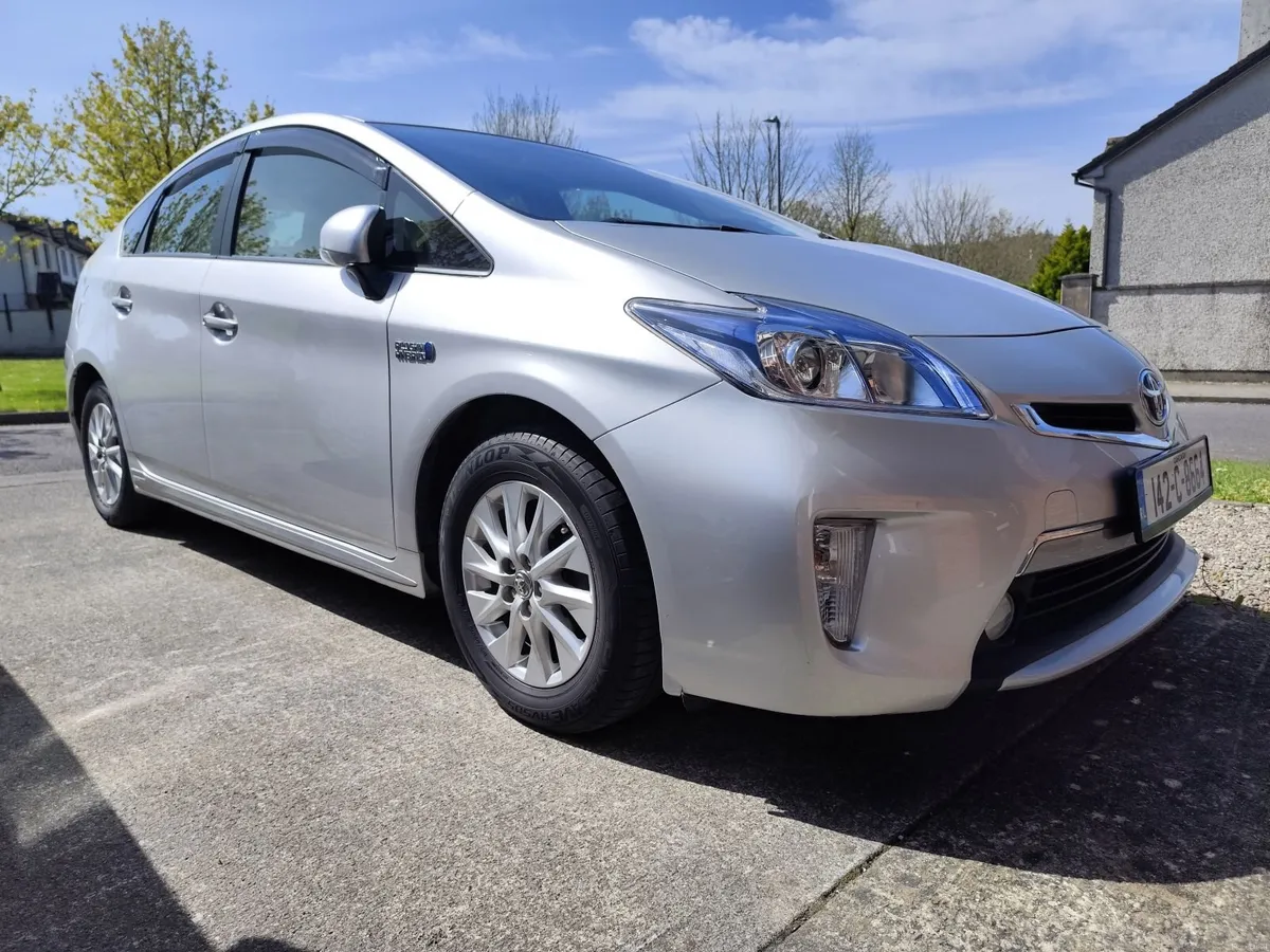 2014 Toyota Prius PHV!1Owner!New NCT!Only 72k Kms! - Image 1