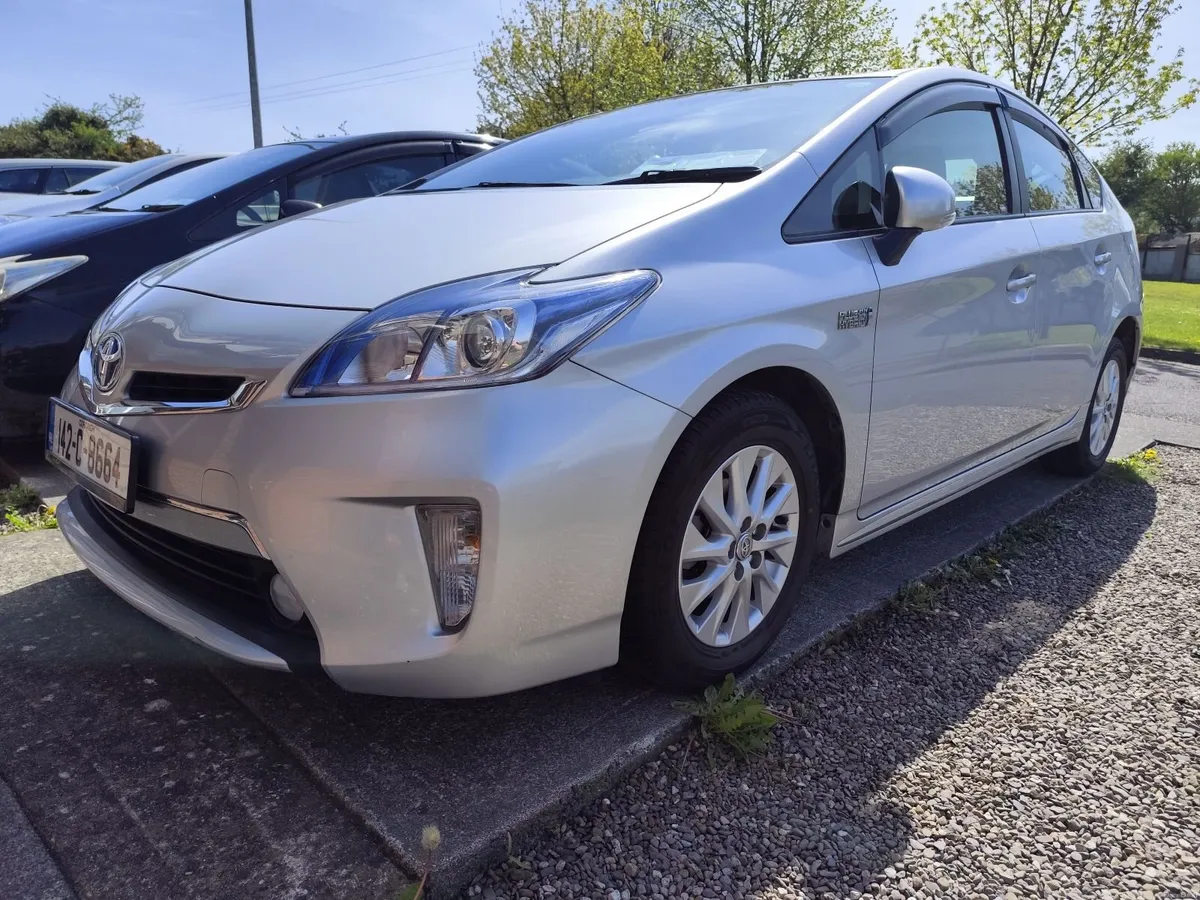 2014 Toyota Prius PHV!1Owner!New NCT!Only 72k Kms! - Image 3