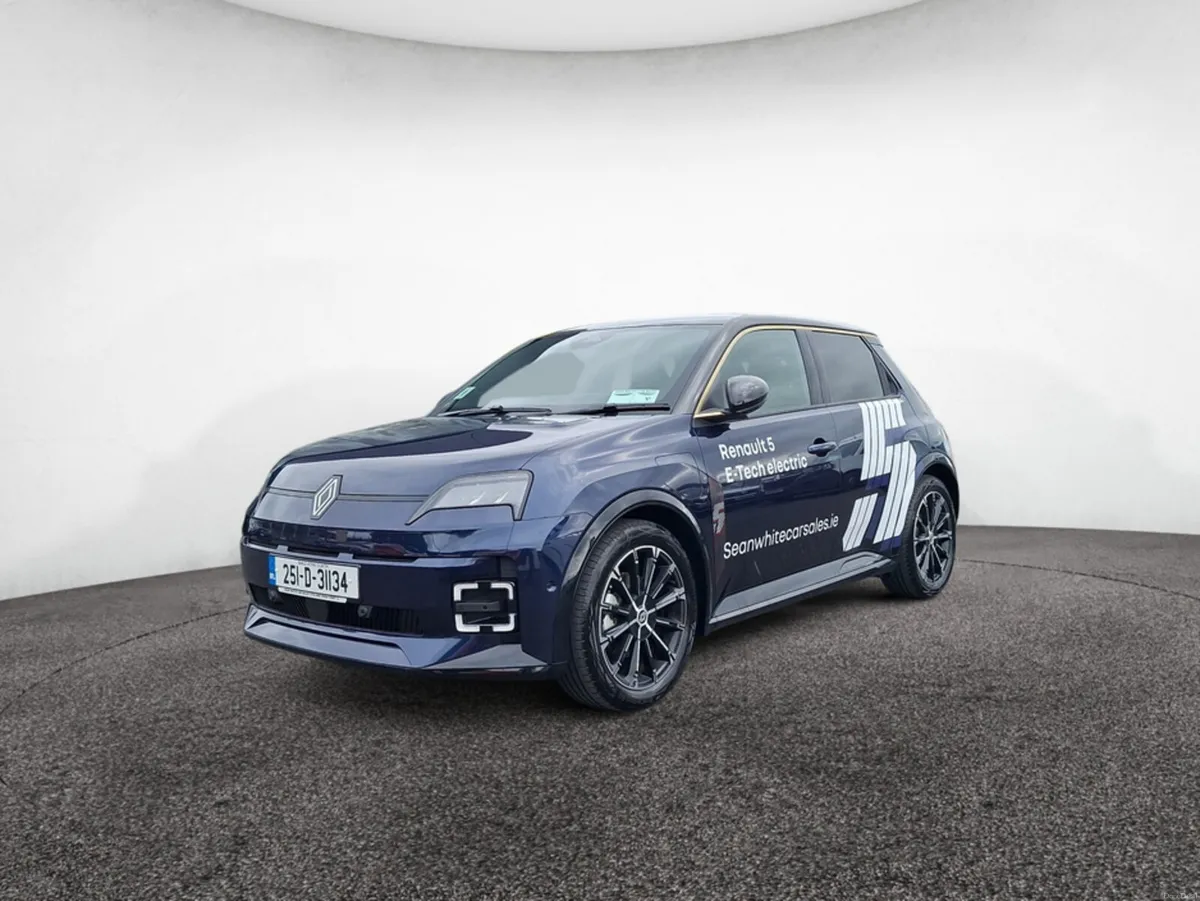 Renault 5 ICONIC 52KWH 150HP - Image 1