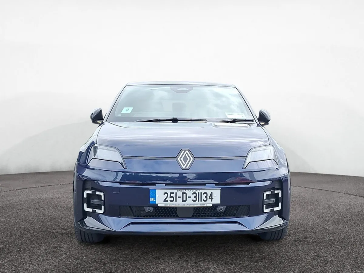 Renault 5 ICONIC 52KWH 150HP - Image 6