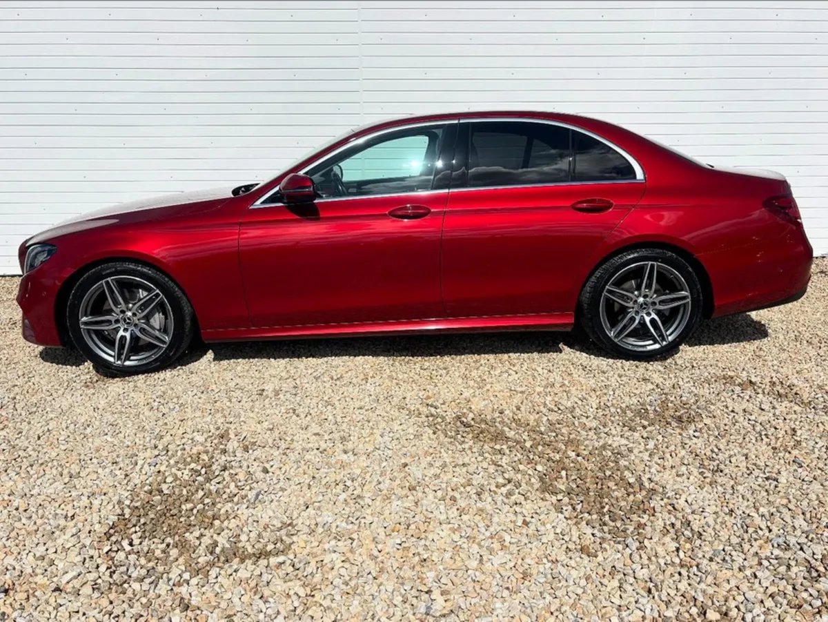 Mercedes-Benz E-Class E220  AUTO AMG - Image 5