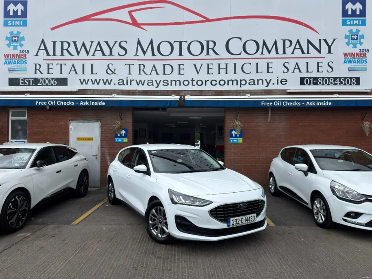 Ford Focus TITANIUM 1.0T 5DR - LOW KMS - Image 4