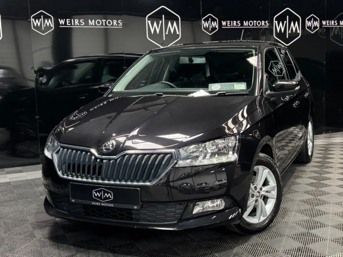 Skoda Fabia 1.0 60HP 4DR ONE OWNER AMB - Image 2