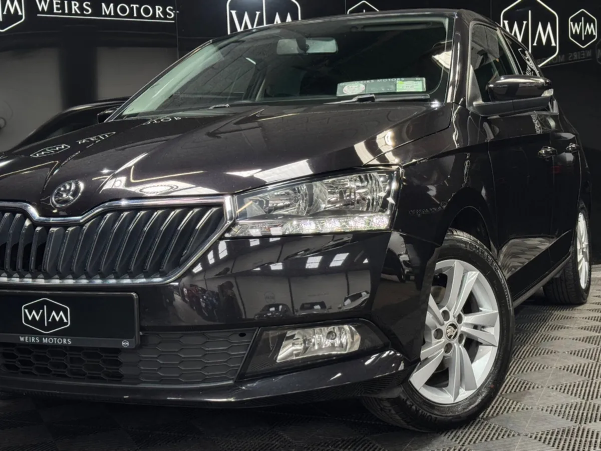 Skoda Fabia 1.0 60HP 4DR ONE OWNER AMB - Image 3